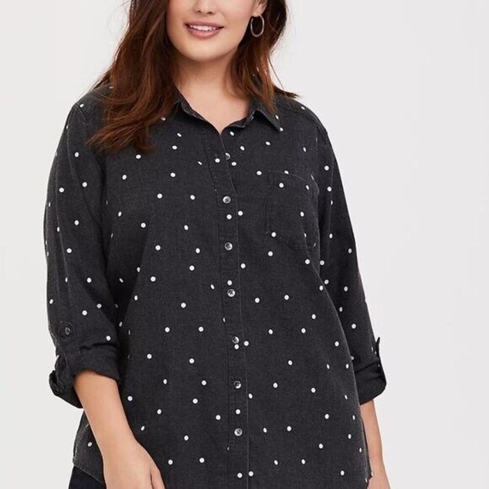 Torrid Womens Blouse Sz 1 1X 14 16 Taylor Gray Polka Dot Relaxed Fit Button Up